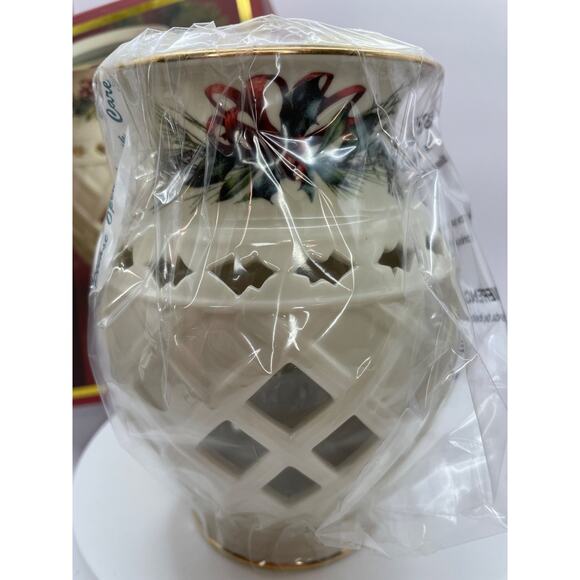 Lenox Winter Greetings Tea Light Wax Warmer, Porcelain Holiday Fragrance Warmer - Picture 8 of 11